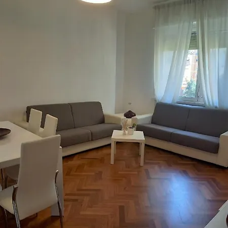 Handy&rivieni Apartment *