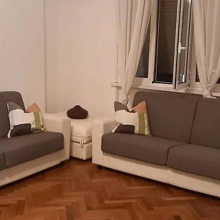Handy&rivieni Apartament *